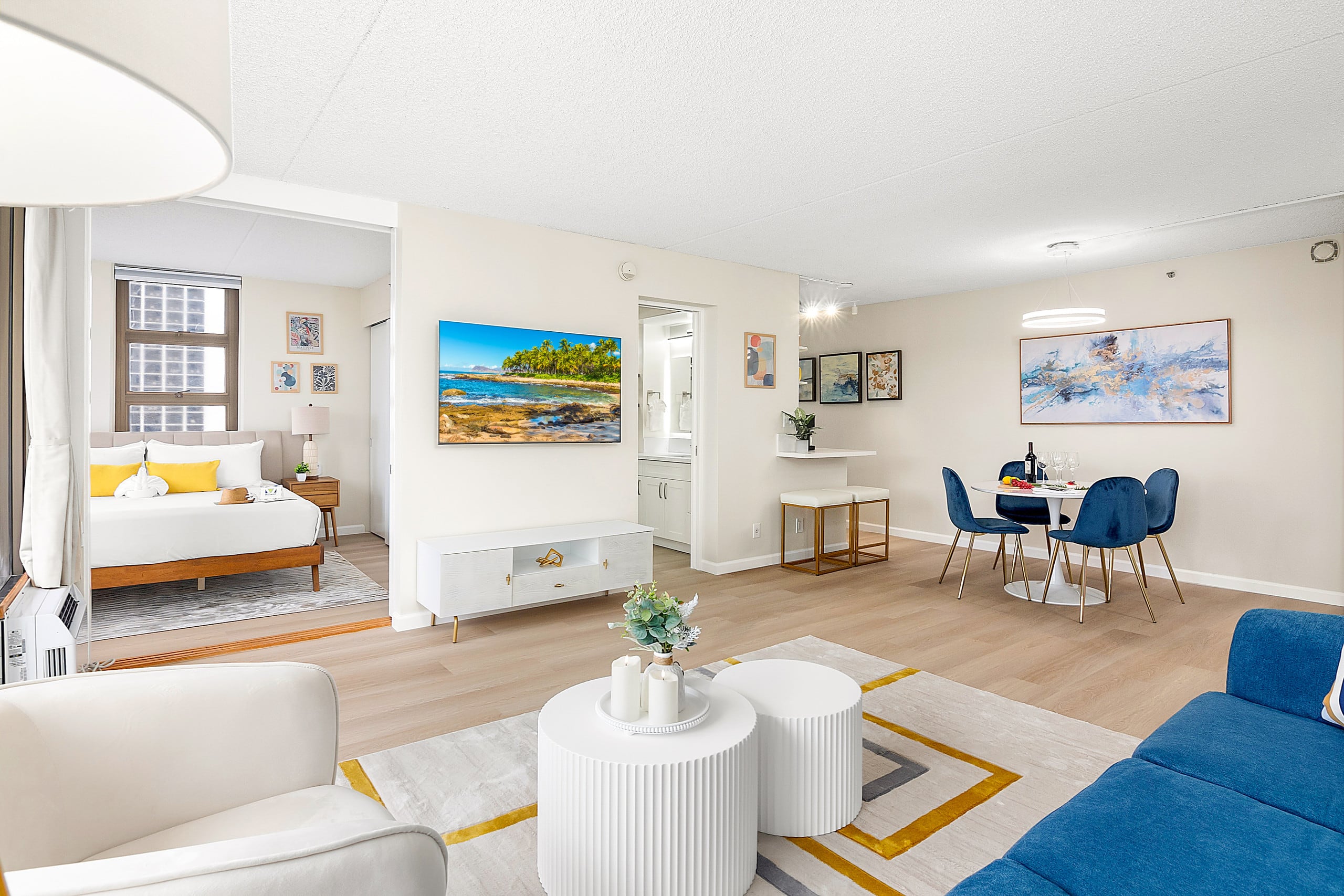 Condo in Honolulu · ★4.86 · 1 bedroom · 2 beds · 1 private bath - Image 5
