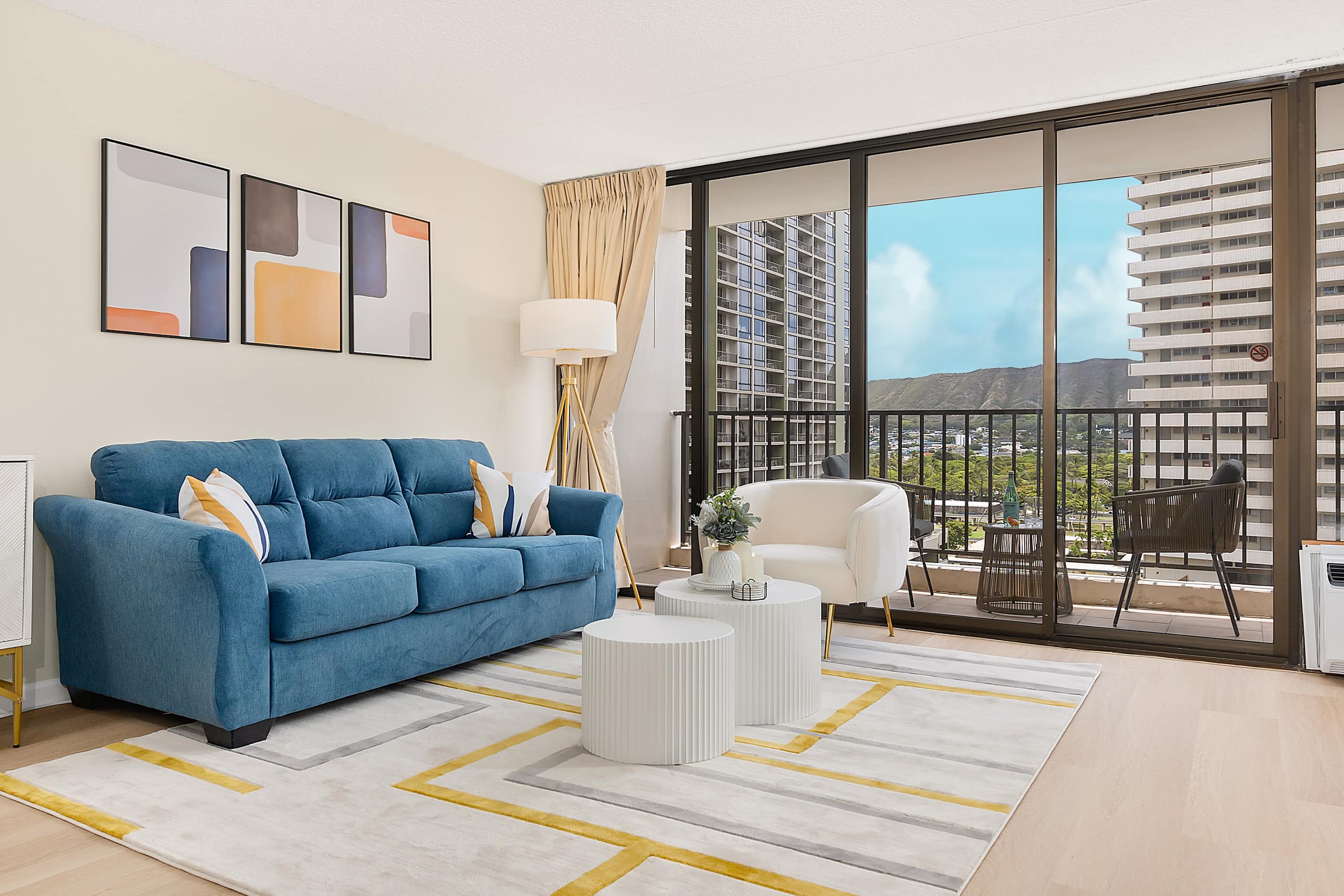 Condo in Honolulu · ★4.86 · 1 bedroom · 2 beds · 1 private bath - Image 4