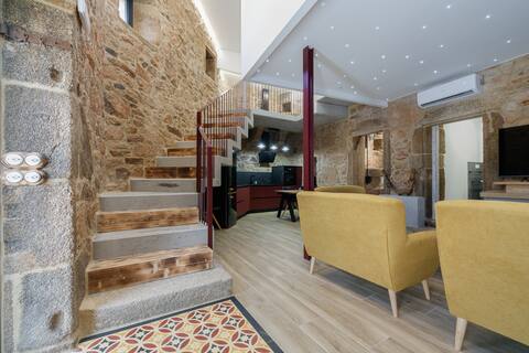 Cabana Rentals - Stylish Modern with Parking