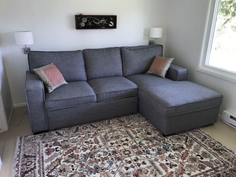 Top performing Airbnb: Coho Cottage on the Harbour in Alberni Clayoquot C