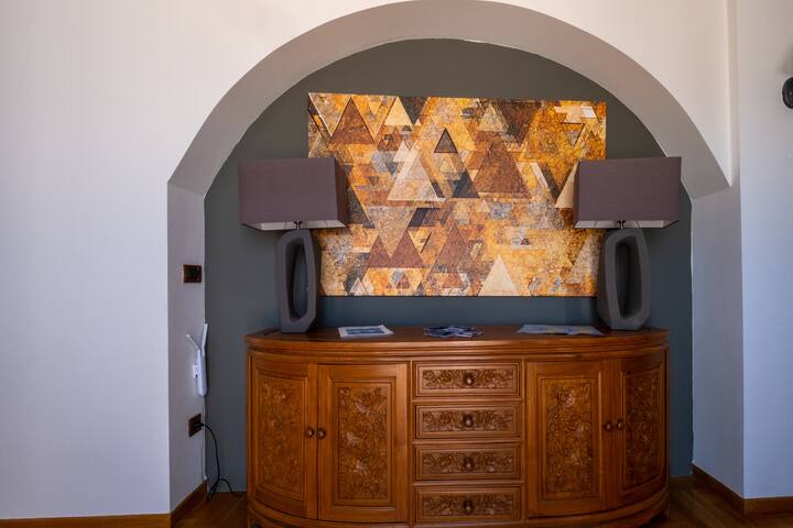 Alba Residence with Volcano View gallery image 5