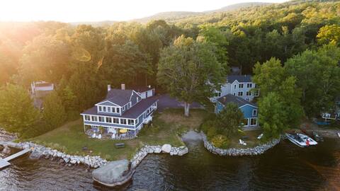 Lakefront getaway for up to 28 guests