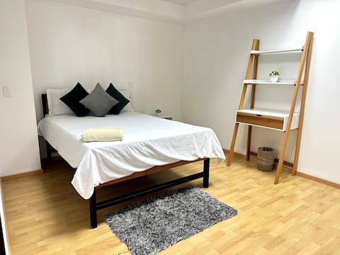 Comfort Room with WiFi & Parking