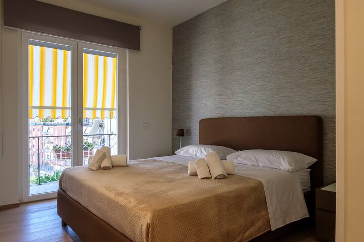 Apartment in a quiet place, Naples Center gallery image 5