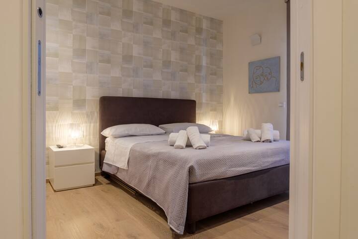 Apartment in a quiet place, Naples Center gallery image 3