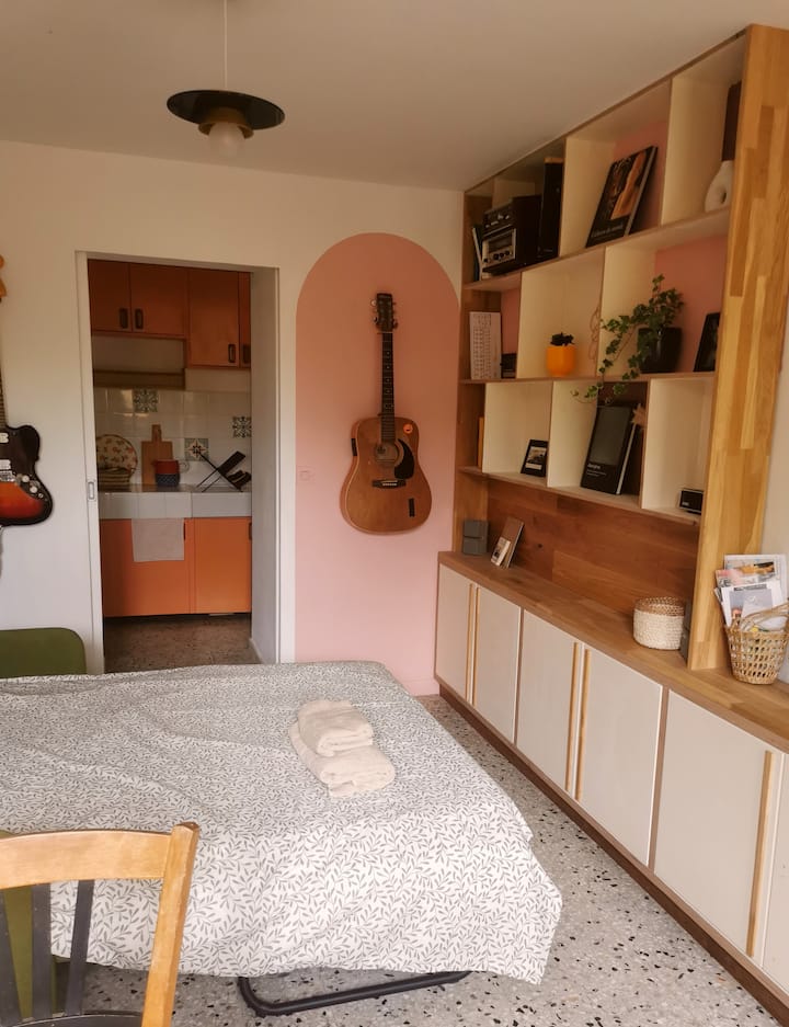 Studio Indépendant Dans Un Quartier Calme à Arles - Arles, France