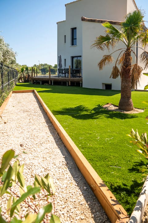 villa piscine laudun