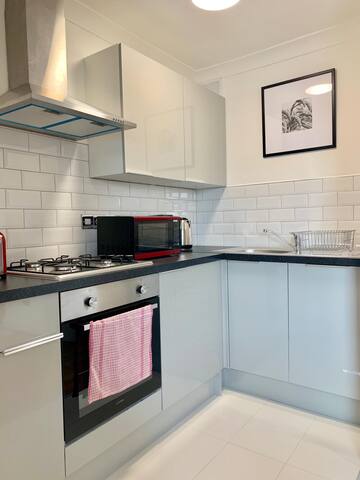 Three bedroom – Premium location gallery image 4