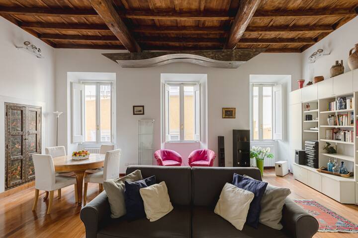 Giusi – Trevi Fountain, Rome gallery image 2