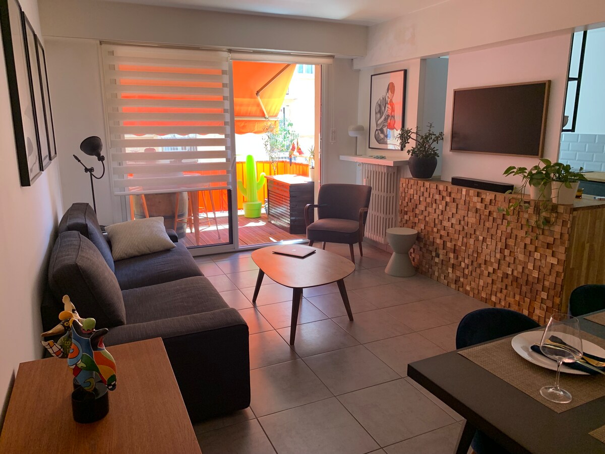 Airbnb performant: 2p downtown air-conditioned with terrace à Garibaldi