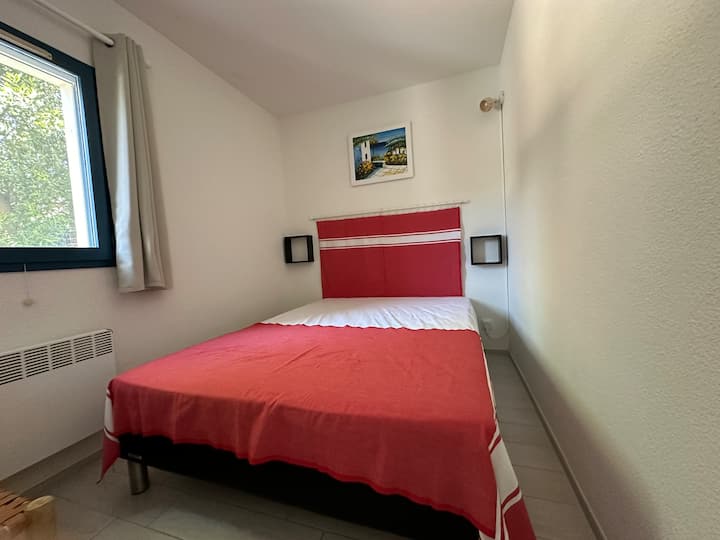 غرفة النوم 2