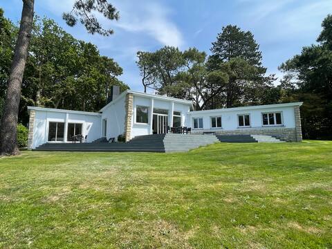 Briseis, architect's house close to the sea