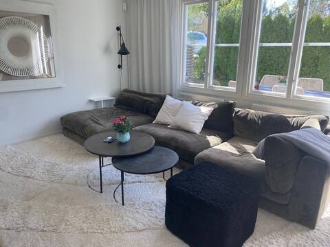 Top Airbnb: Villa Mysigt! in Danderyd