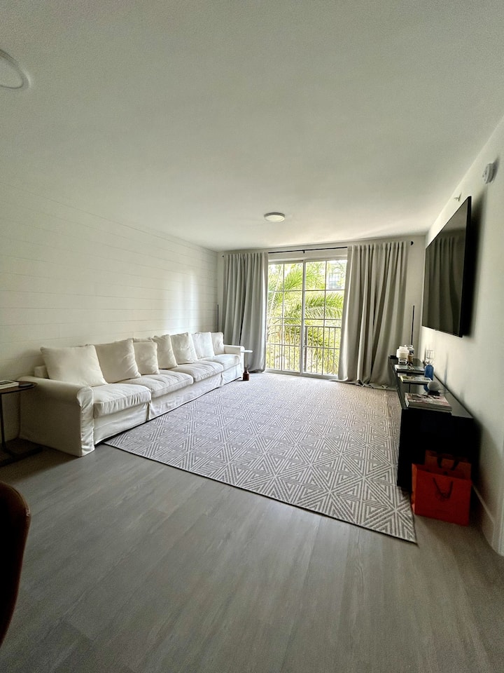 Best Location In Cityplace Luxury Designer Condo - SunFest, West Palm Beach