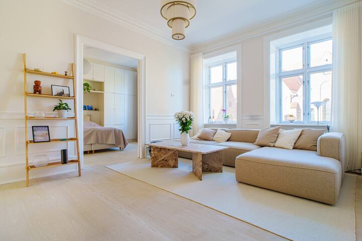 Downtown Scandinavian Elegance & Charm gallery image 2