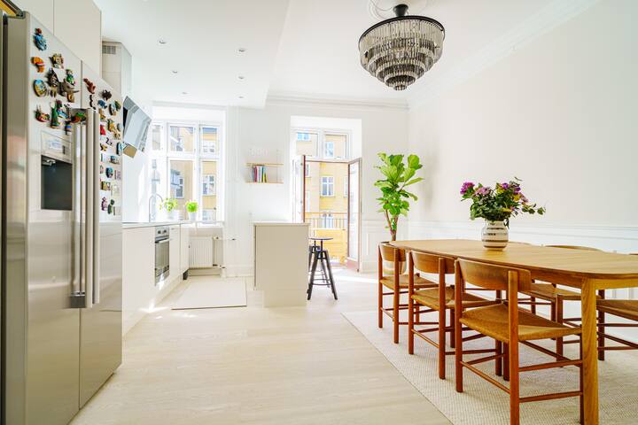 Downtown Scandinavian Elegance & Charm gallery image 3