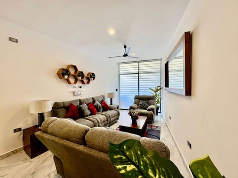 Popular Airbnb listing: Colorado Lomas Dept. 3, Centrally Located in Sinaloa