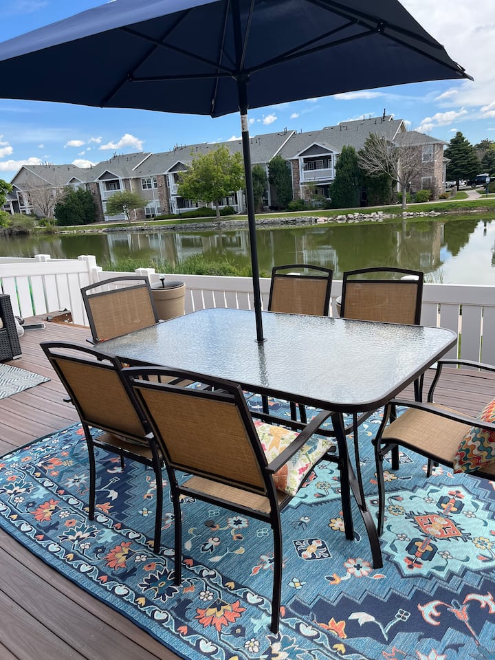 Peaceful Pond Place - Aurora
