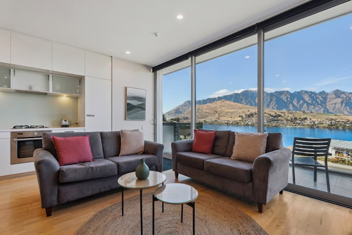 Modern Living In Pounamu - Unit 9 - Queenstown