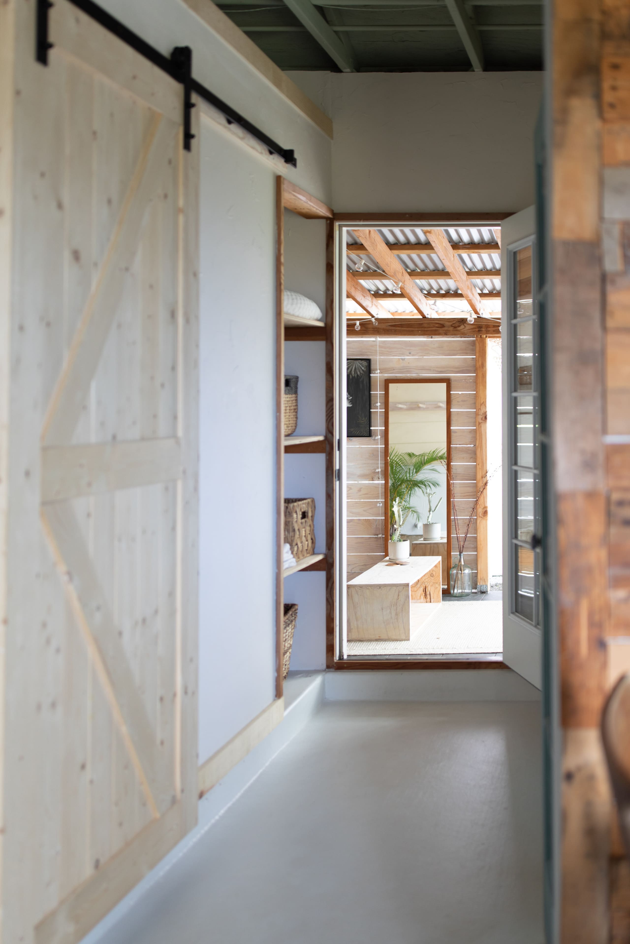 Quiet Kona Retreat • Light-filled, Curated Space - Image 23