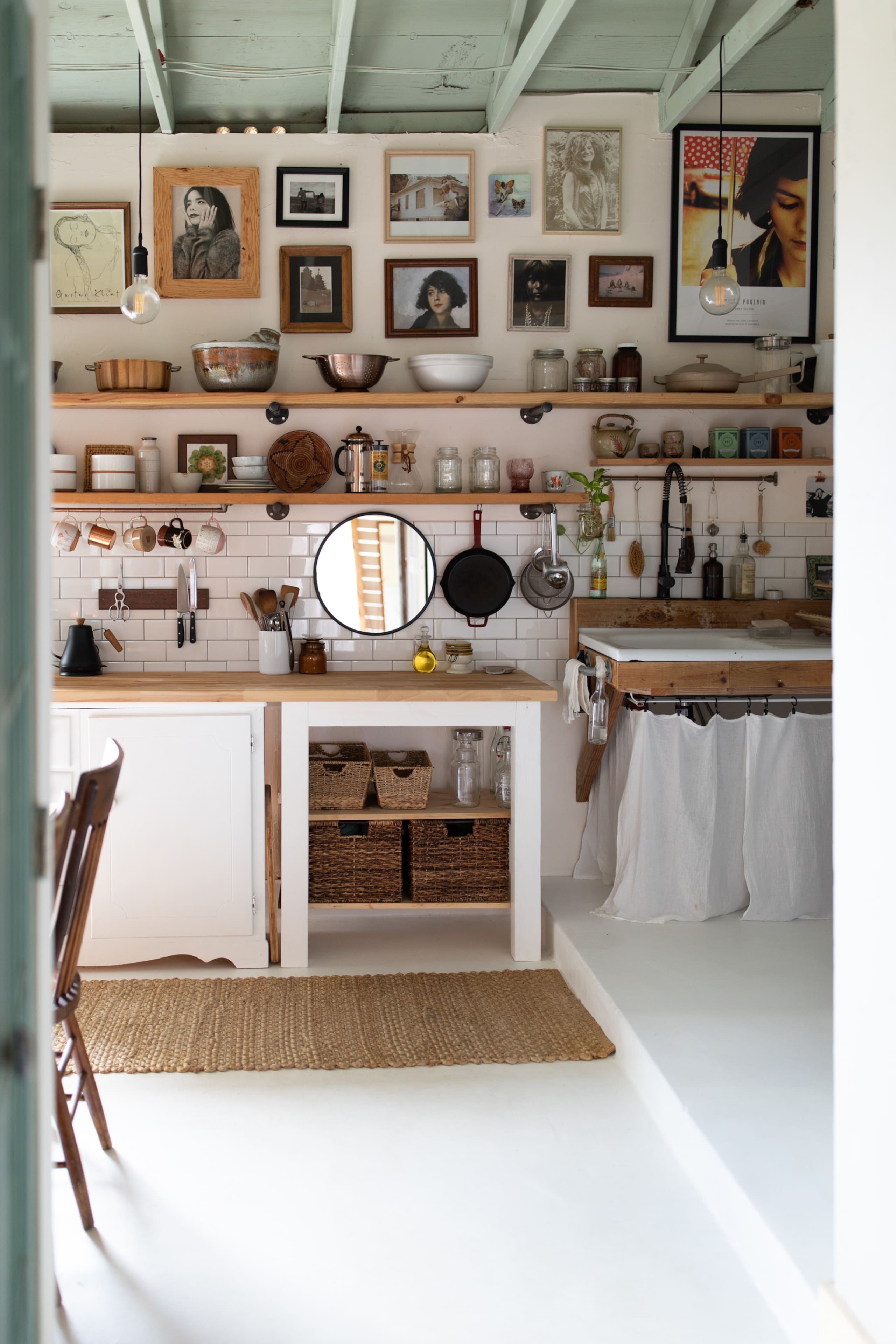 Quiet Kona Retreat • Light-filled, Curated Space - Image 10