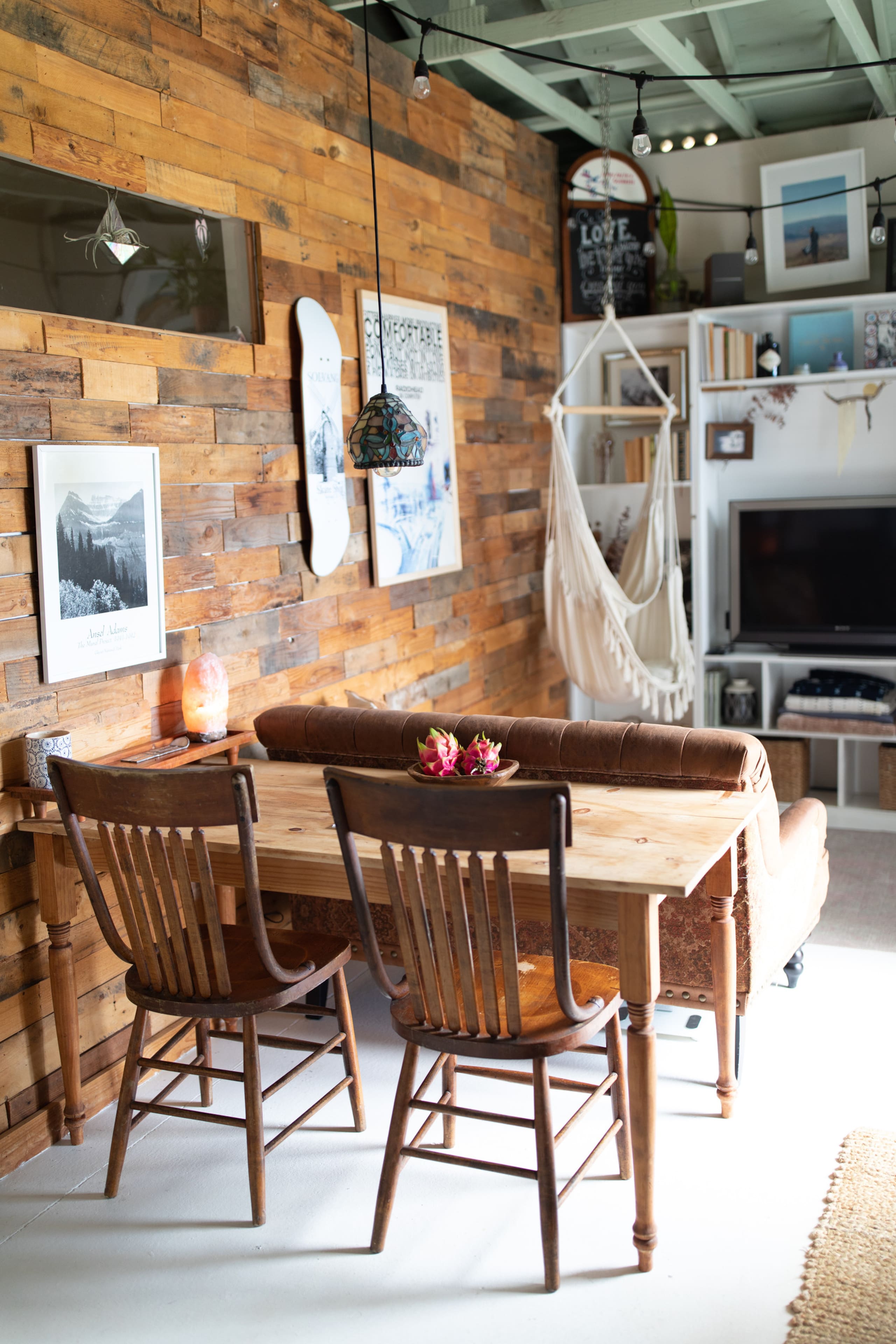 Quiet Kona Retreat • Light-filled, Curated Space - Image 2