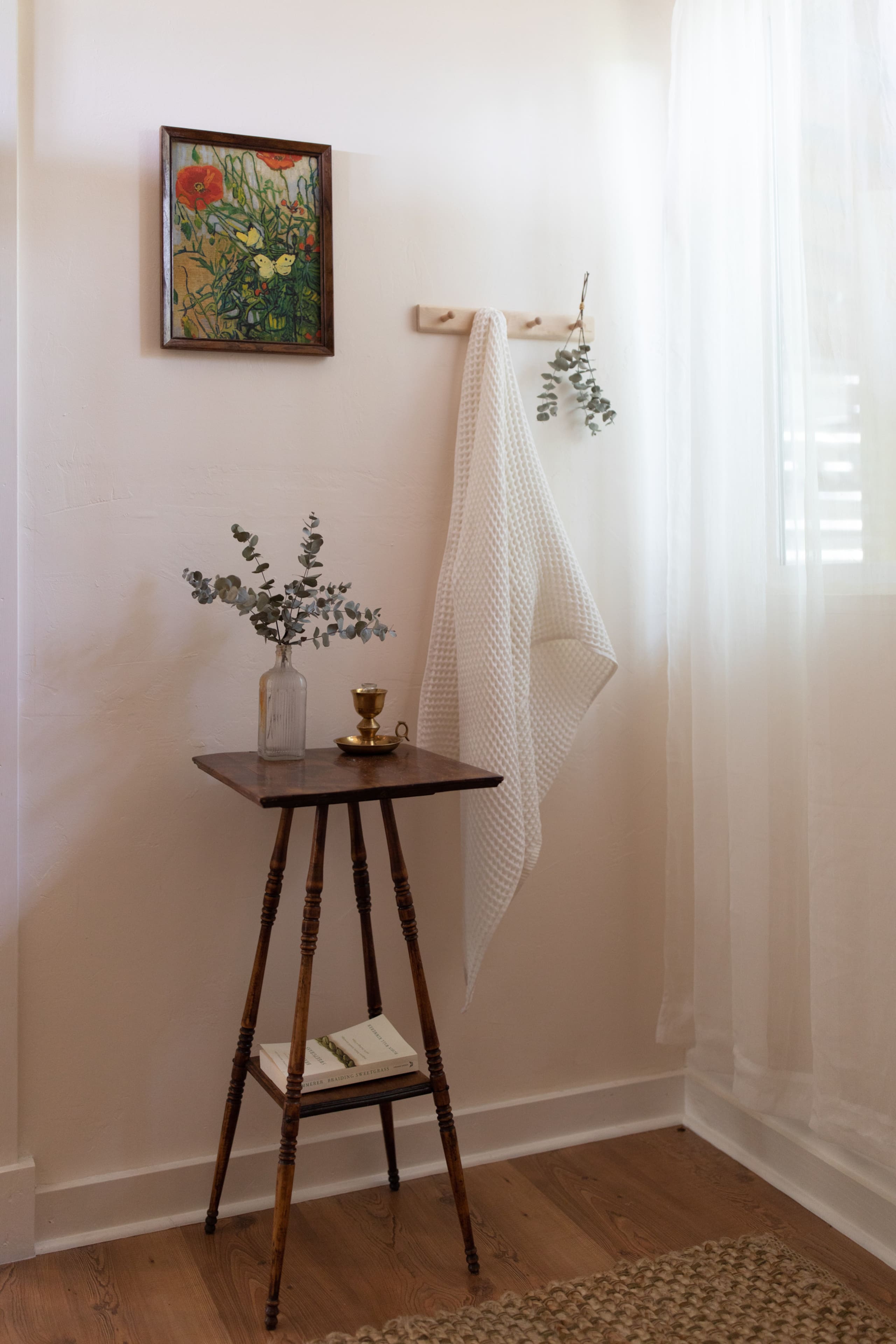 Quiet Kona Retreat • Light-filled, Curated Space - Image 15