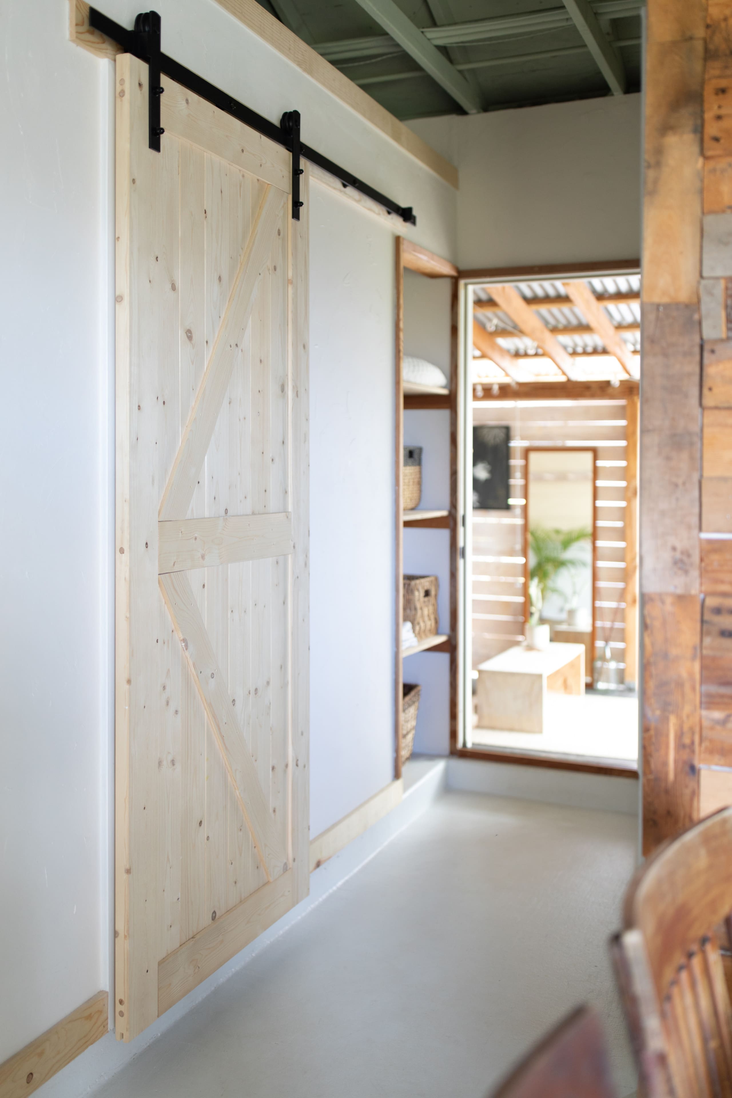 Quiet Kona Retreat • Light-filled, Curated Space - Image 18