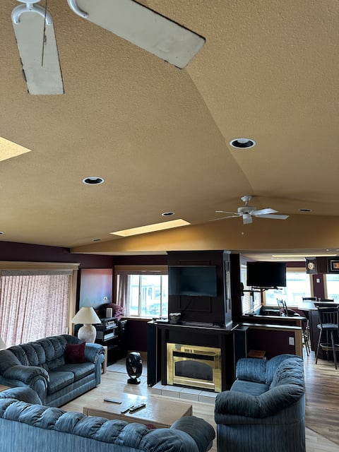 Spacious 4 Bedroom Apartment