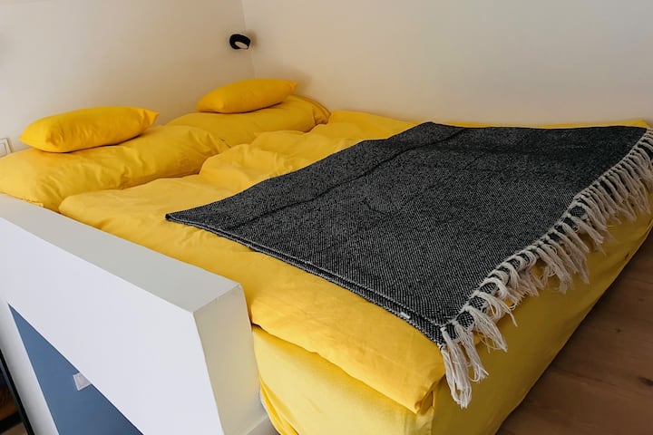 Krevat dopio në galeri