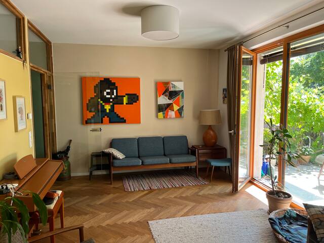 Stadtwohnung mit grünem Ausblick gallery image 2