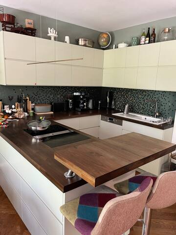 Stadtwohnung mit grünem Ausblick gallery image 5