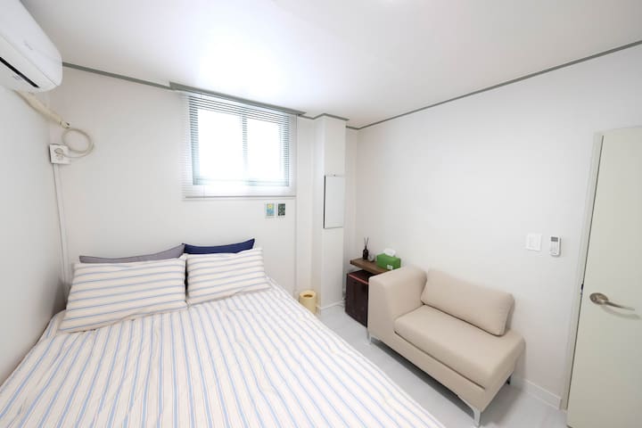 Ourlog Seoul managed Airbnb listing 3