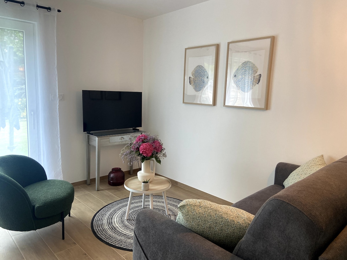 Annonce Airbnb populaire: Accommodation with large terrace and garden à Concarneau