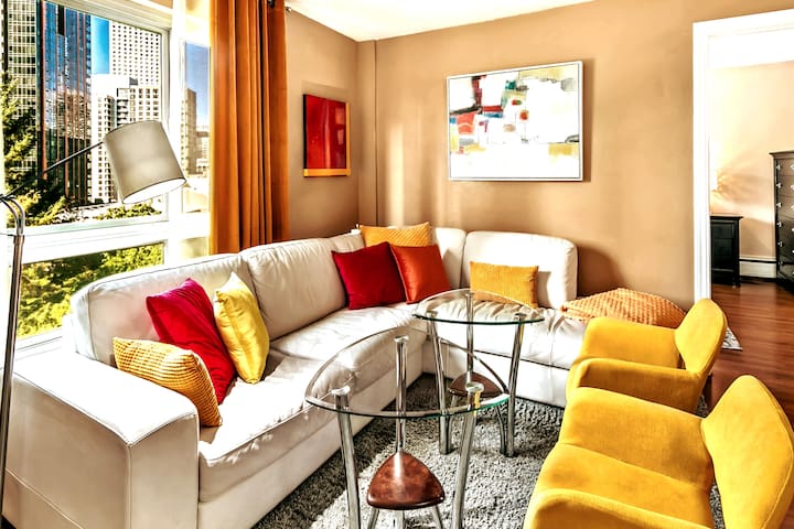 Upgraded Condo Downtown/Convention Center gallery image 2