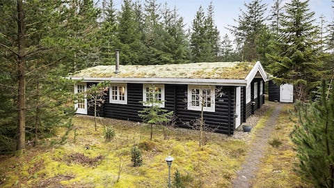 Cozy summer house in fantastic nature