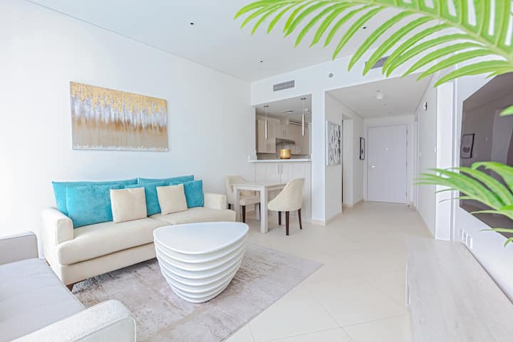 1bdr With Breathtaking Seaview, Free Infinity Pool - Dubai