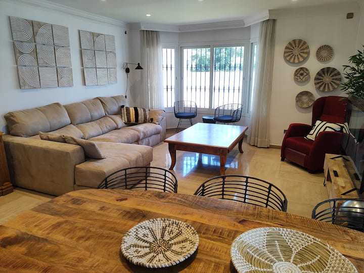 Evans Realty (Av) - Villa+pool+bbq+chill Out - Fuengirola