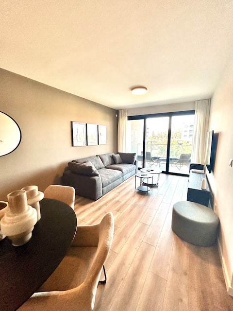 WB 204 Sunset Gardens