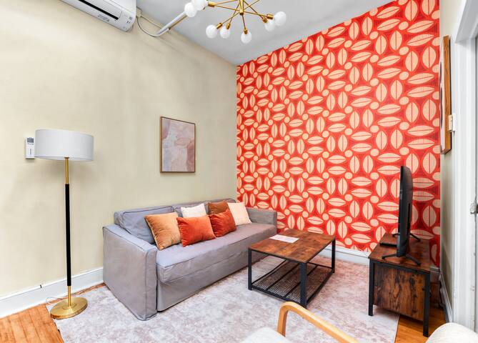 Spacious 3-Bedroom Retreat in the Heart of Chelsea gallery image 3