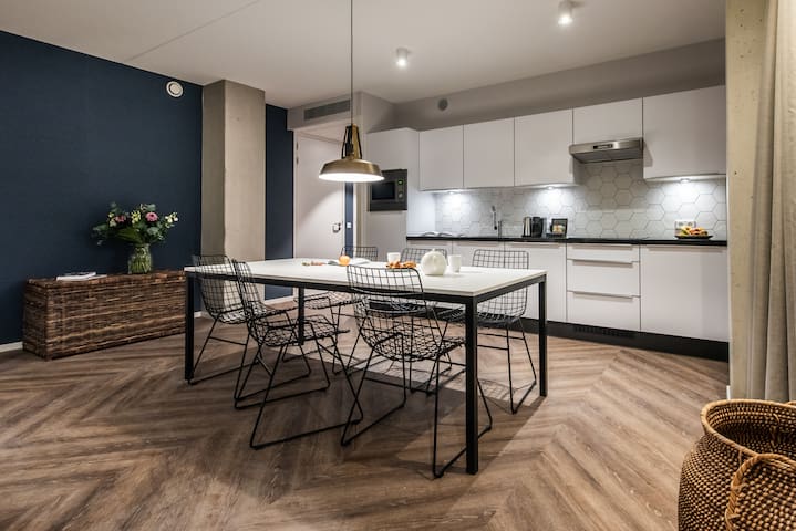 Numa | XL 2-Bedroom Apartment w/ Sofabed