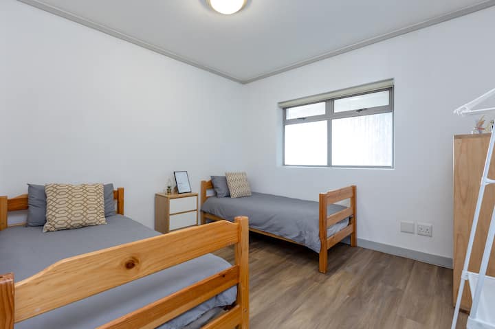 საძინებელი 1