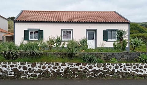 RRAL/4436 House of Four