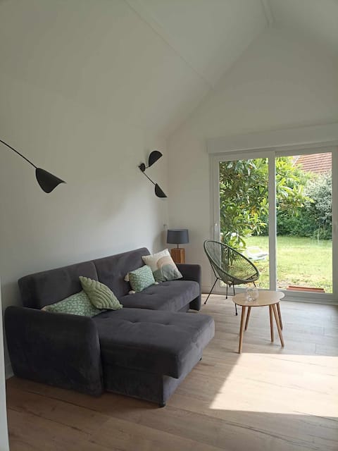 4 bedroom house 
Oye-Plage center