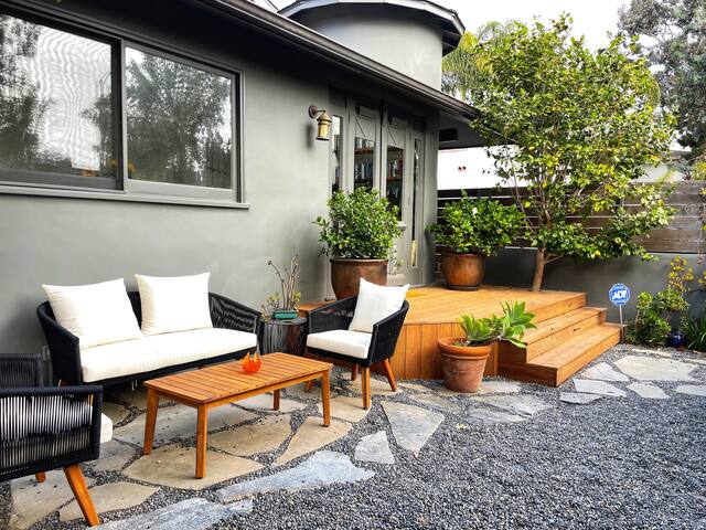 Venice Beach Oasis with Pool (Walk to Beach) gallery image 2