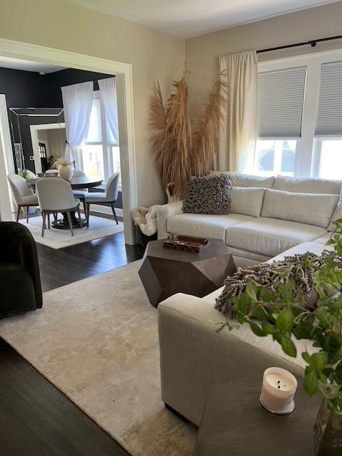 Timeless Charming Modern Home!