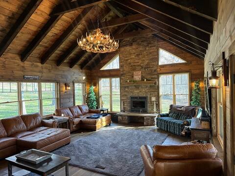Four Leaf Retreat - Chefs Kitchen - 40 Acres