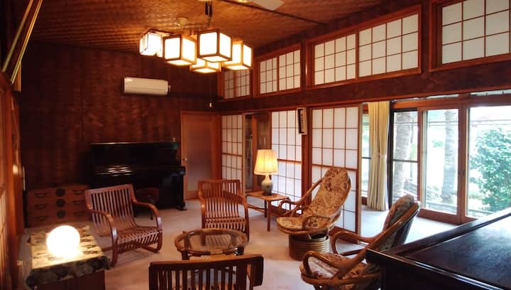 Experience An Exotic Journey . - Lake Kawaguchi