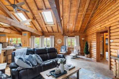 Table Rock 6BR Lakefront Cabin!