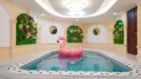 Unique Beautiful Penthouse w Private Pool @DIst 2